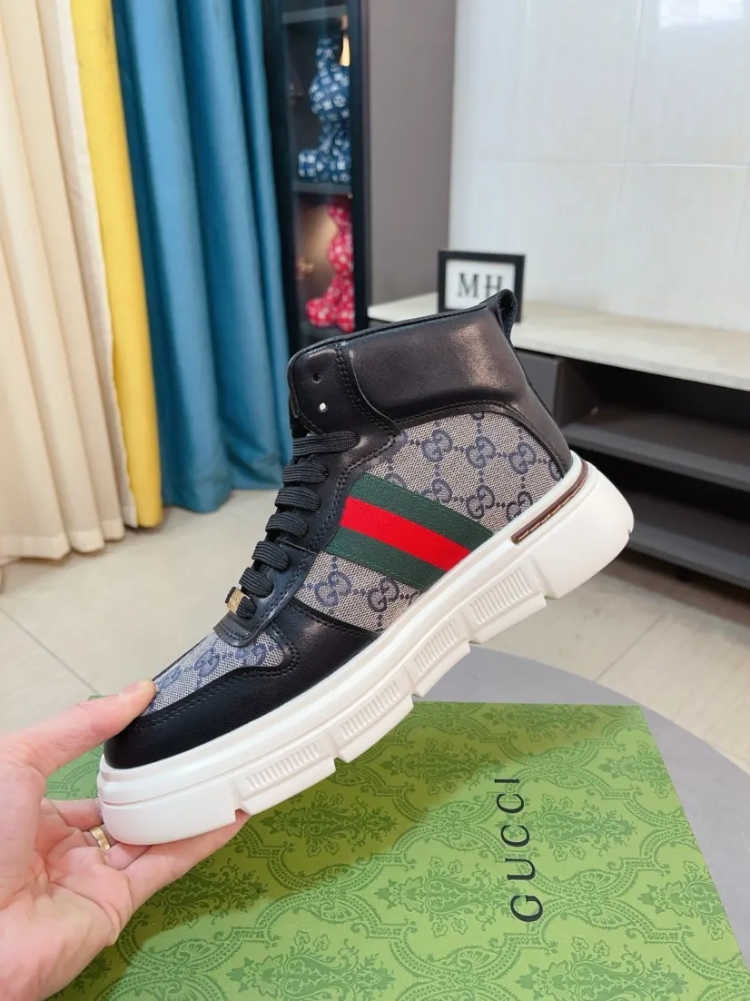 Men's shoes 💰440🌹🌹GUCCI [Gucci] New high-top men's shoes, a high-end brand, the latest fashionable casual men's shoes, trendy and versatile, relaxed and sporty style, uppers imported from Italy, first-layer cowhide, genuine leather lining, and ultra-fine workmanship. Original personalized fashionable rubber wear-resistant outsole, light and comfortable on the foot, size 38-44